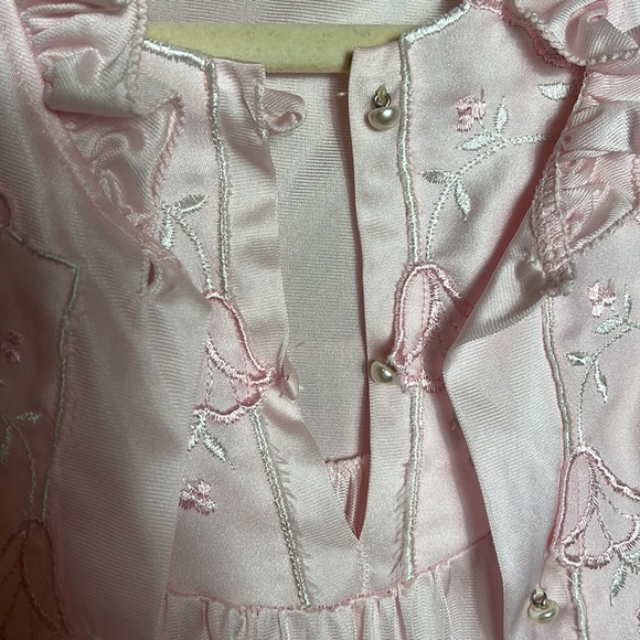 Set of Komar Vintage Light Pink Embroidered Chemise and Robe size small - Picture 6 of 14